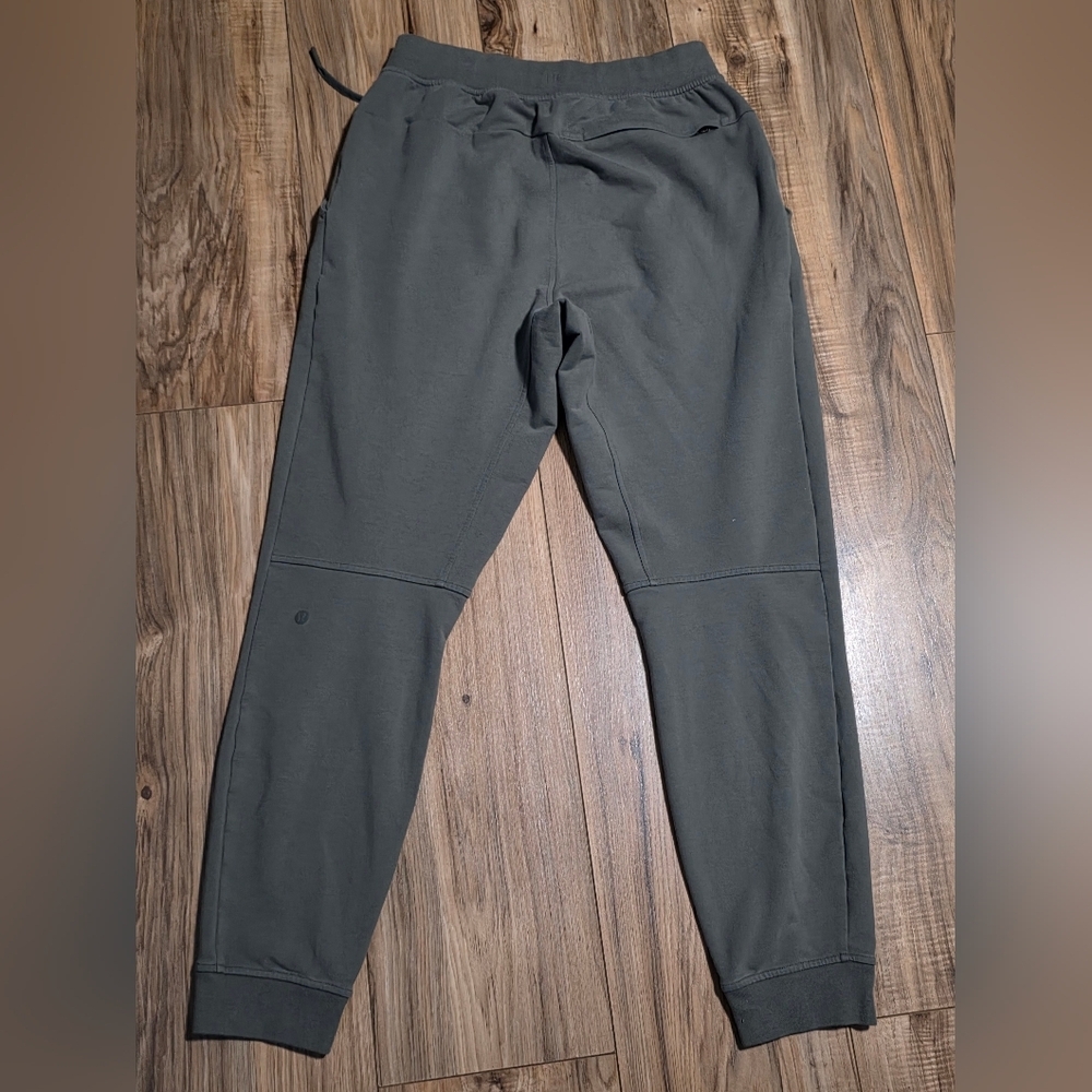 lululemon athletica Men's Olive-Style Drawstring Joggers - Picture 7 of 12